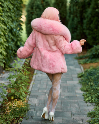 Rex Rabbit & Saga White Arctic Fox Mid-Long Coat – Lightweight Everyday Luxury