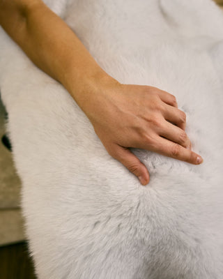 Saga White Fox Fur Wrap – Luxury Fur Shawl with Optional Tails