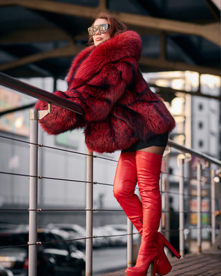 Red Dyed Silver Fox Fur Short Coat – Grunge Style Jacket with Oversized Collar