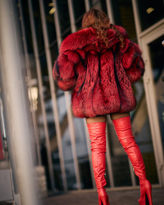 Red Dyed Silver Fox Fur Short Coat – Grunge Style Jacket with Oversized Collar