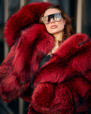 Red Dyed Silver Fox Fur Short Coat – Grunge Style Jacket with Oversized Collar