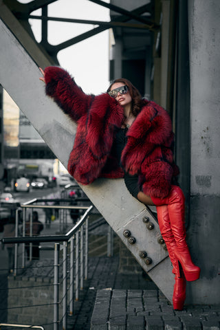 Red Dyed Silver Fox Fur Short Coat – Grunge Style Jacket with Oversized Collar