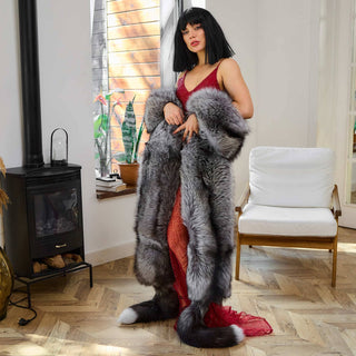 Extra-Long Local Farmed Silver Fox Fur Wrap – 4.5 m Statement Fur Wrap
