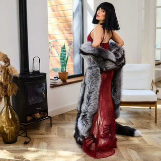 Extra-Long Local Farmed Silver Fox Fur Wrap – 4.5 m Statement Fur Wrap