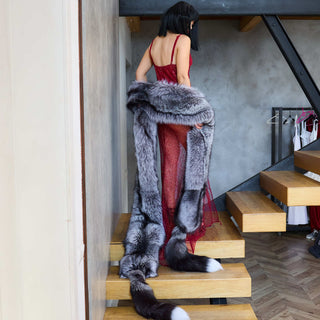 Extra-Long Local Farmed Silver Fox Fur Wrap – 4.5 m Statement Fur Wrap