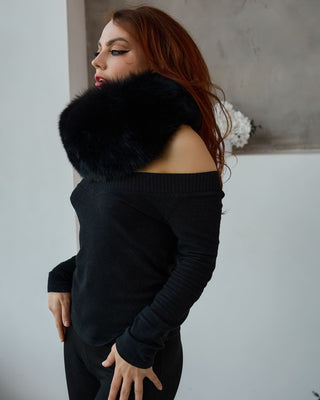 Saga Blue Fox Elegant Neck Muff