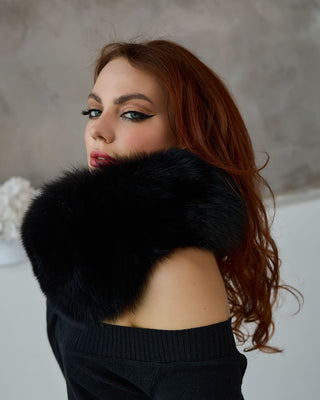 Saga Blue Fox Elegant Neck Muff