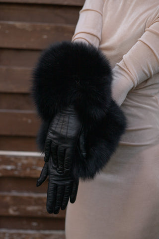 Short Leather Gloves with Detachable Fox Fur Cuffs