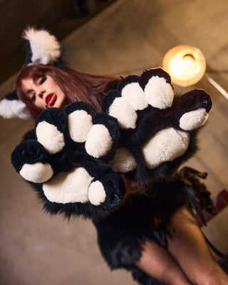 Saga Fox Furry Paws with Rabbit Pads
