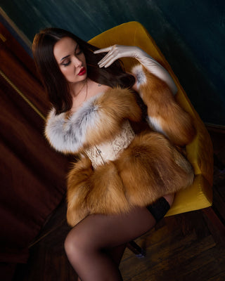 Red Fox Fur-Trimmed Corset with a Mid-long Skirt 'Foxy Lady'