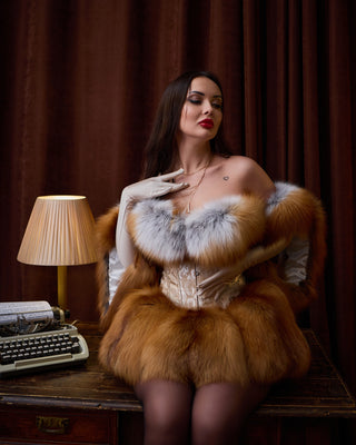 Red Fox Fur-Trimmed Corset with a Mid-long Skirt 'Foxy Lady'