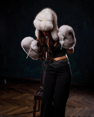 Saga Blue Fox Huge Gloves 'Fur Massage'