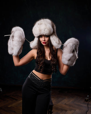 Saga Blue Fox Huge Gloves 'Fur Massage'