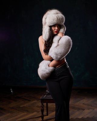 Saga Blue Fox Huge Gloves 'Fur Massage'