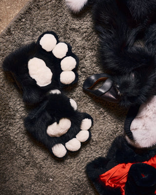 Saga Fox Furry Paws with Rabbit Pads