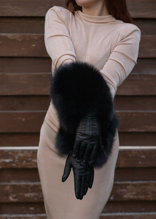 Short Leather Gloves with Detachable Fox Fur Cuffs