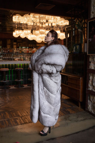 Long Saga Blue Fox Coat with Trimmed Collar & Sleeves 'Crimson Queen'