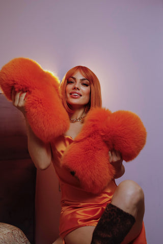 Saga Blue Fox Huge Gloves 'Fur Massage' – Oversized Fur Fetish Gloves