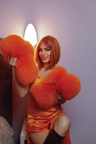Saga Blue Fox Huge Gloves 'Fur Massage' – Oversized Fur Fetish Gloves