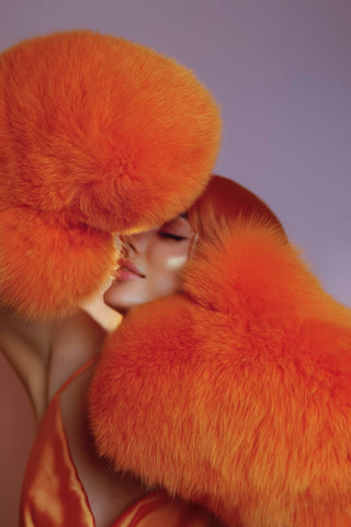 Saga Blue Fox Huge Gloves 'Fur Massage' – Oversized Fur Fetish Gloves