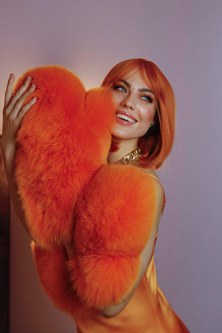 Saga Blue Fox Huge Gloves 'Fur Massage' – Oversized Fur Fetish Gloves