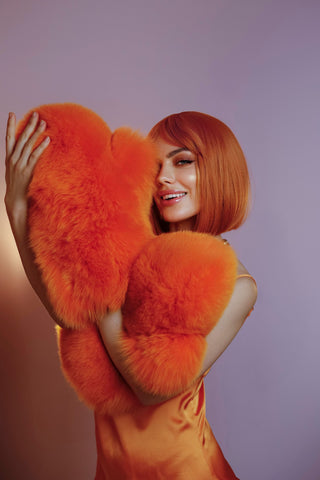 Saga Blue Fox Huge Gloves 'Fur Massage' – Oversized Fur Fetish Gloves