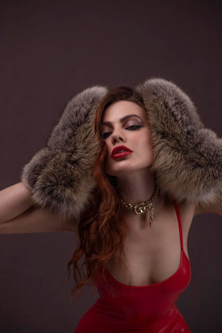 Golden Island Fox Medium-Long Fur Gloves