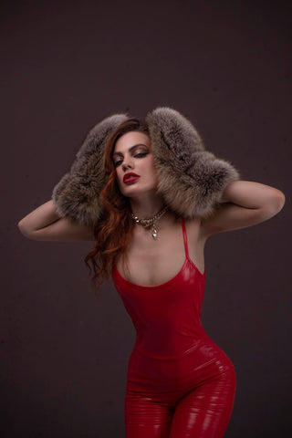 Golden Island Fox Medium-Long Fur Gloves