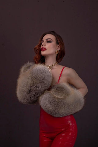 Golden Island Fox Medium-Long Fur Gloves