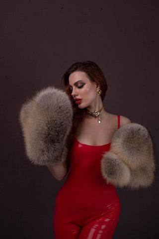 Golden Island Fox Medium-Long Fur Gloves