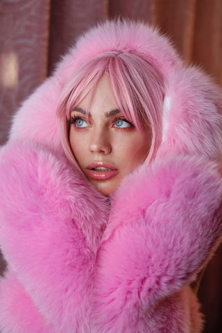 Saga Blue Fox Huge Gloves 'Fur Massage' – Oversized Fur Fetish Gloves