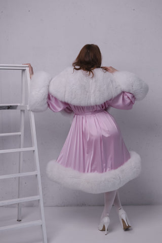 Double-Wide Fur Trim Robe 'Pure Pleasure'