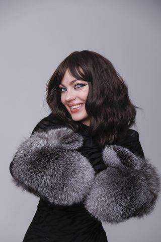 Silver Fox Fur Gloves – Luxury Oversized Outdoor Fur Gloves