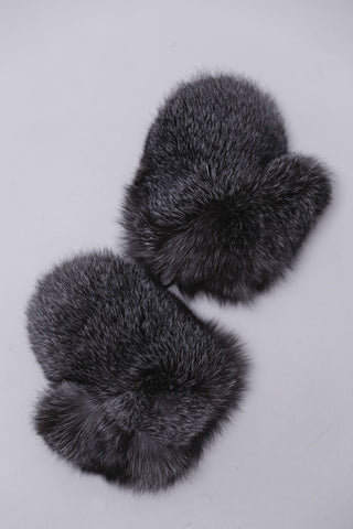 Silver Fox Fur Gloves – Luxury Oversized Outdoor Fur Gloves