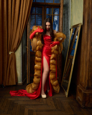 Royal Velvet Cape with Red Fox Fur Trim – Floor-Length Luxury Cloak