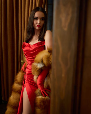 Royal Velvet Cape with Red Fox Fur Trim – Floor-Length Luxury Cloak
