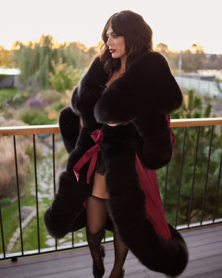 Double-Wide Fur Trim Robe 'Pure Pleasure'