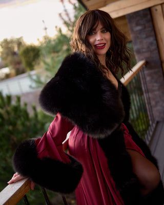 Double-Wide Fur Trim Robe 'Pure Pleasure'